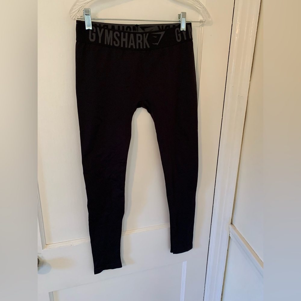 Gymshark pants size small, black